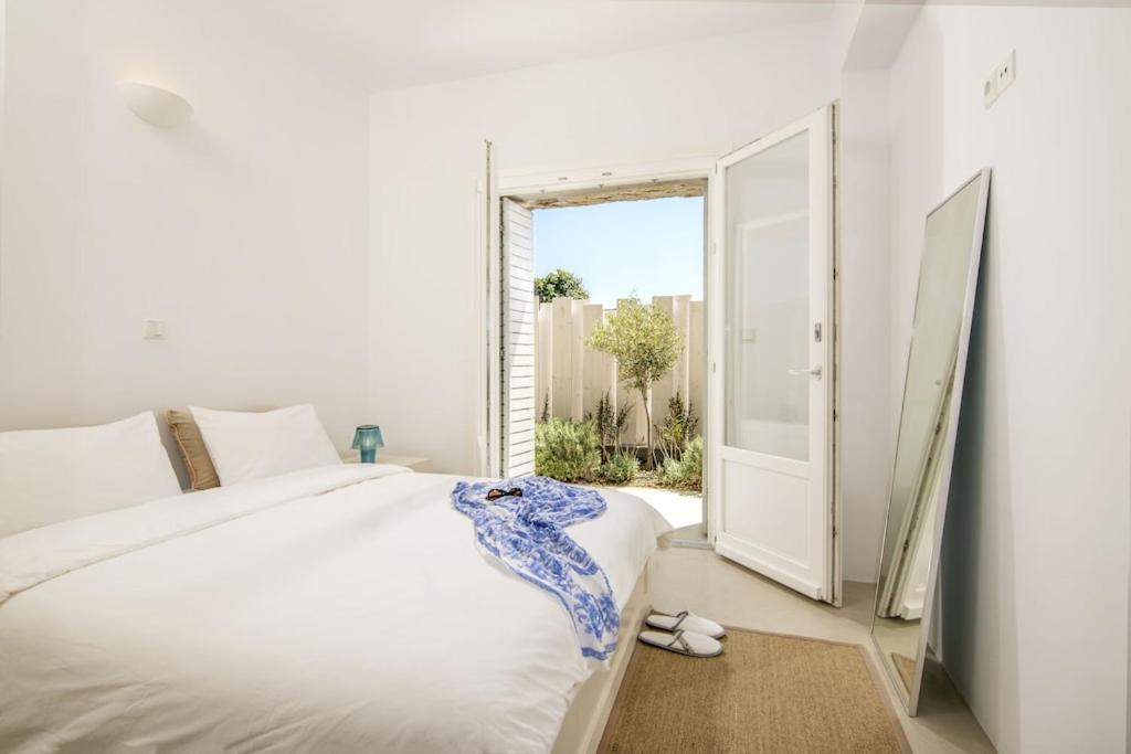 Ostraco, Beachfront House 50m From The Beach Villa